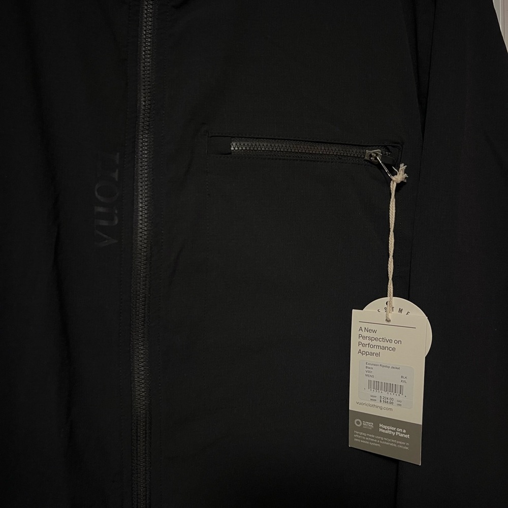 VUORI Excursion Ripstop Jacket
Men's Ripstop Jacket SIZE XXL - Picture 9 of 11